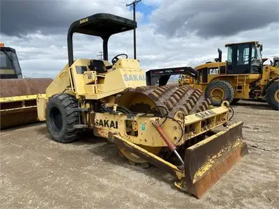 2005 Sakai SV400TB Padfoot Compactor with Dozer Blade WE SHIP DIRECT TO YOU, USA and Worldwide!! Fin...