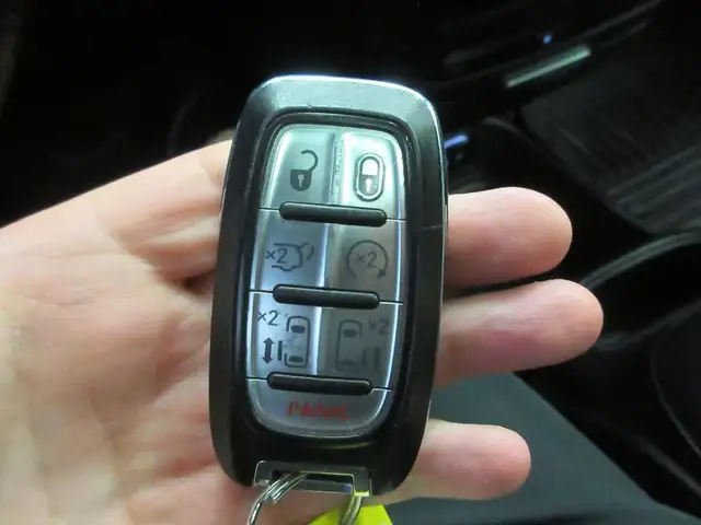 CHRYSLER PACIFICA 2018 LIMITED S GPS NAVIGATION CUIR TOIT PANO T in Cars & Trucks in Lévis - Image 18