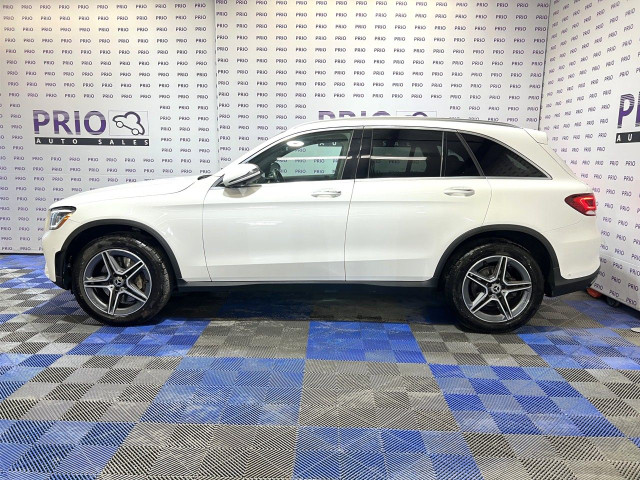 2020 Mercedes-Benz GLC in Cars & Trucks in Ottawa - Image 2