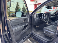 LIMITED | CREWMAX | 4X4 | 3.5L | SUNROOF | HEATED LEATHER SEATS This 2023 Toyota Tundra Limited 4WD... (image 9)