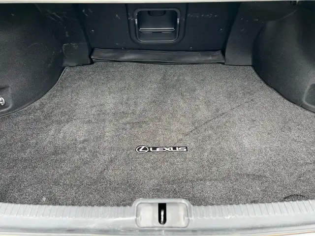 2022 Lexus ES 300h HYBRID REAR VIEW CAMERA SUNROOF NAVI BSM LKA in Cars & Trucks in City of Toronto - Image 22