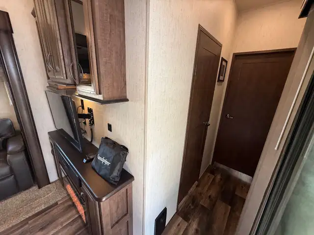 2019 Forest River Sandpiper 404QBWD  in Park Models in St. Albert - Image 27
