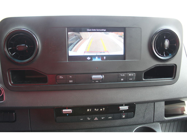 2020 Mercedes-Benz Sprinter Cargo Van 170\" HIGH ROOF - 3.0L DIE in Cars & Trucks in City of Toronto - Image 4