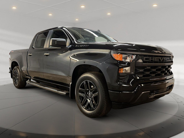 2023 Chevrolet Silverado 1500 CUSTOM CREW CAB 4X4 in Cars & Trucks in Laval / North Shore - Image 3