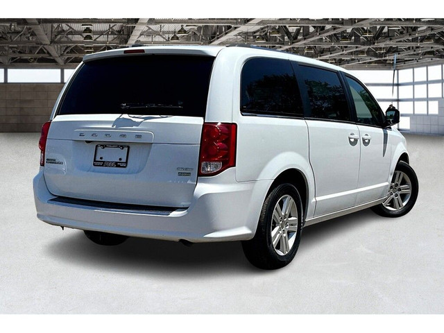 2018 Dodge Grand Caravan Crew Plus | Stow n Go | AS IS | FWD in Cars & Trucks in Mississauga / Peel Region - Image 2