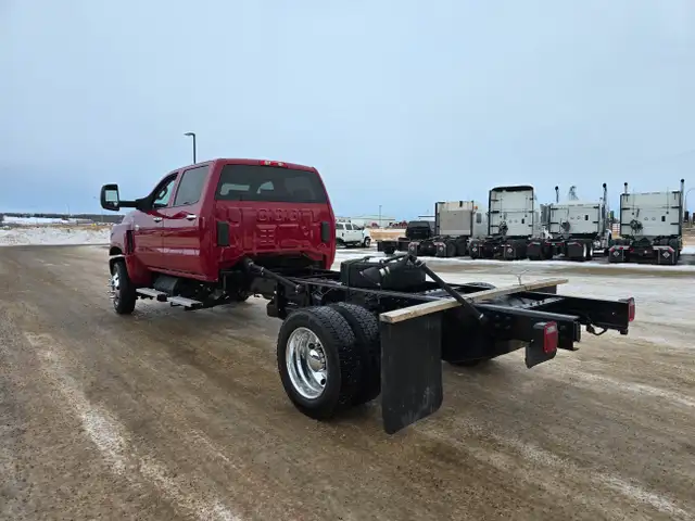 2024 International CV515 Crew Cab in Heavy Trucks in Red Deer - Image 5