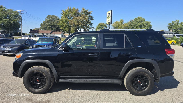 2013 Toyota 4Runner SR5 in Cars & Trucks in London - Image 2