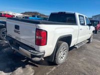 JUST IN! PRICED TO SELL- DEALER MAINTAINED 4x4 SLE 4dr Crew Cab 6.5 ft. SB EcoTec3 5.3L V8 355hp 383... (image 3)