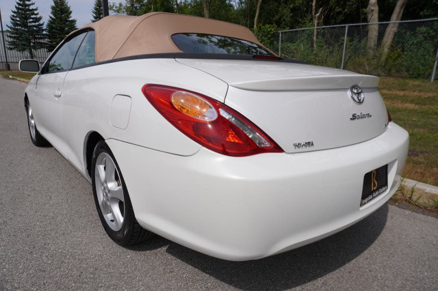 2006 Toyota Camry Solara SLE V6 CONVERTIBLE / STUNNING COMBO /WE in Cars & Trucks in Mississauga / Peel Region - Image 3