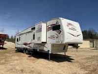 2006 Regal Prowler 38' 5th Wheel Travel Trailer Gone To 6&6!!!!