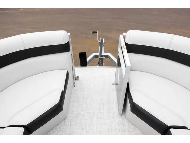2025 South Bay Pontoons 18 SE CR in Powerboats & Motorboats in Québec City - Image 24