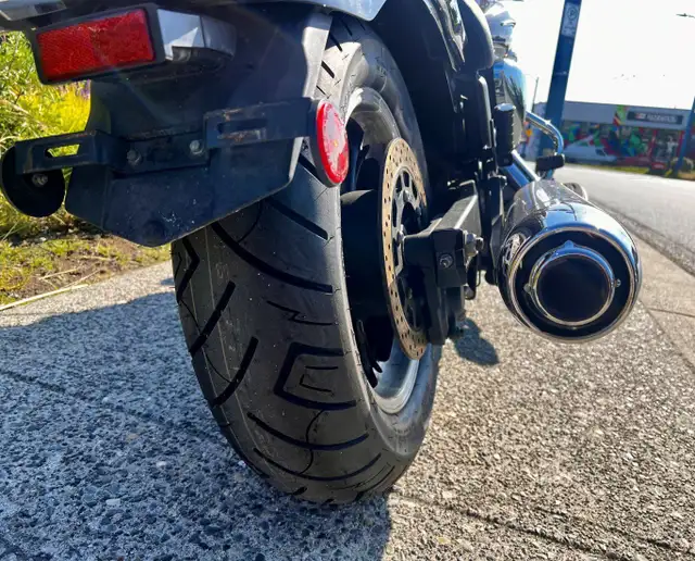 2015 V-Star 950 Black in Street, Cruisers & Choppers in Vancouver - Image 5