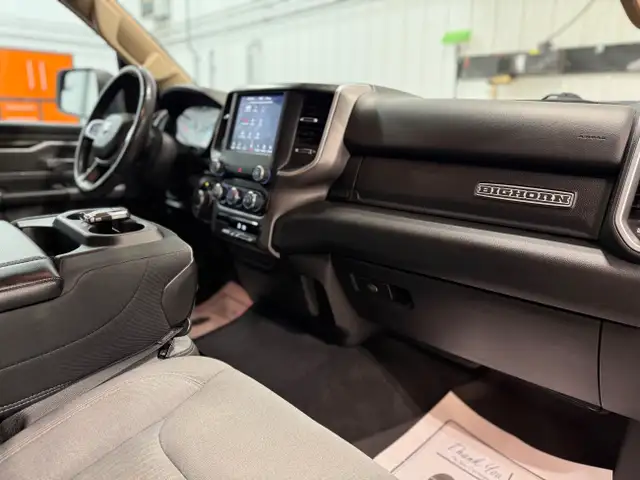 2019 RAM 1500 BIG HORN 4X4 CREW CAB *SAFETIED* *CLEAN TITLE* in Cars & Trucks in Winnipeg - Image 8