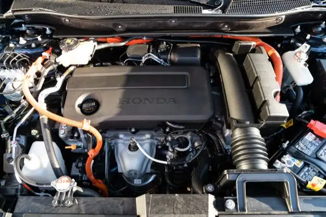 2026 Honda CR-V Hybrid Touring in Cars & Trucks in Edmonton - Image 9