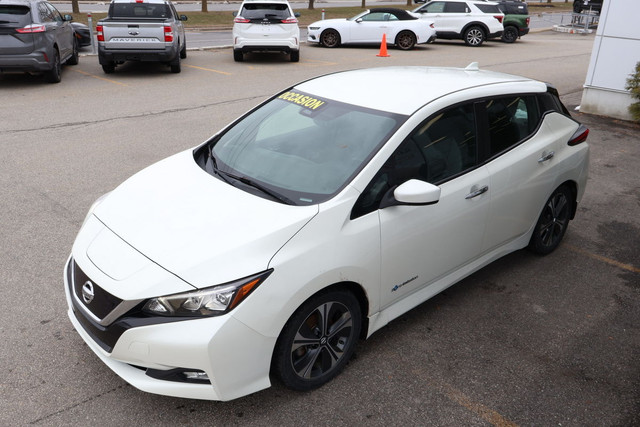 2018 Nissan Leaf SV // NAVIGATION ET VOLANT CHAUFFANT CAMERA DE  in Cars & Trucks in City of Montréal - Image 4