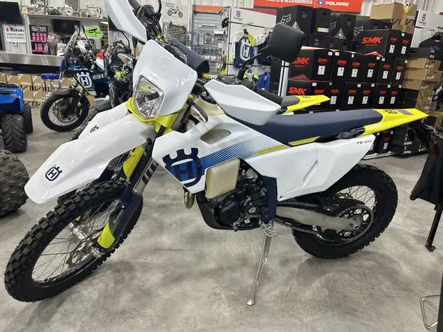 2024 Husqvarna Motorcycles FE 350s in Dirt Bikes & Motocross in Winnipeg - Image 2