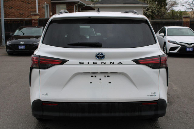  2022 Toyota Sienna 8-Passenger FWD in Cars & Trucks in Mississauga / Peel Region - Image 4
