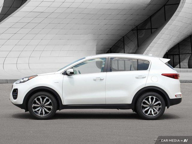 2019 Kia Sportage EX in Cars & Trucks in London - Image 2