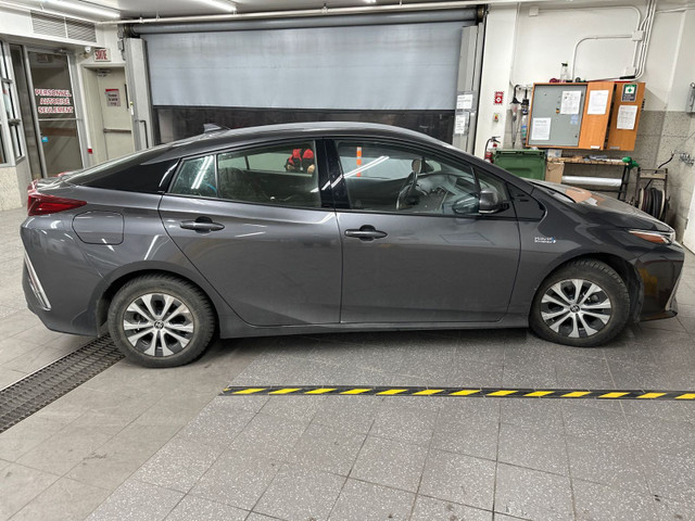 2020 Toyota PRIUS PRIME PEA  FULL GARANTIE JUSQUAN DECEMBRE 2024 in Cars & Trucks in City of Montréal - Image 2