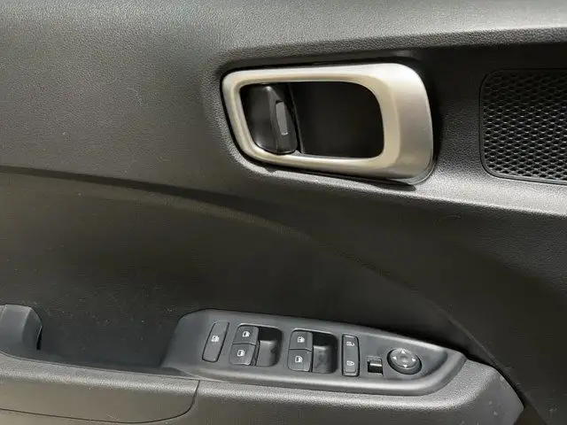 2023 Hyundai Venue Preferred | Heated Seats | Apple CarPlay dans Autos et camions dans Ville d’Edmonton - Image 15
