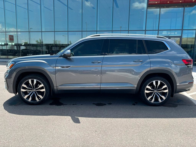 2021 Volkswagen Atlas Execline 4MOTION | R-Line Package | 7 Pass in Cars & Trucks in Calgary - Image 3