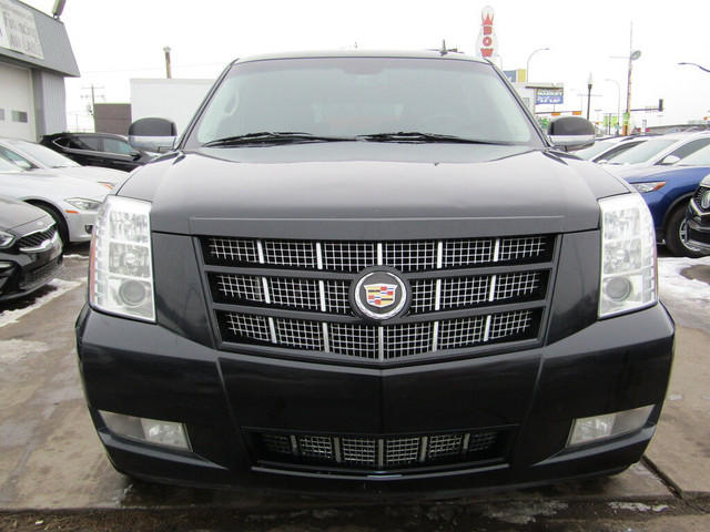  2014 Cadillac Escalade AWD 6.2L 7PASS/B.S.A/NAV/B.CAM/S.ROOF/DV in Cars & Trucks in Calgary - Image 4