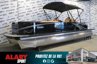 Ce PONTON LSZ 2385 RL 2025 est disponible DÈS MAINTENANT! Contactez-nous au 450-420-2707. PDSF: 111,...