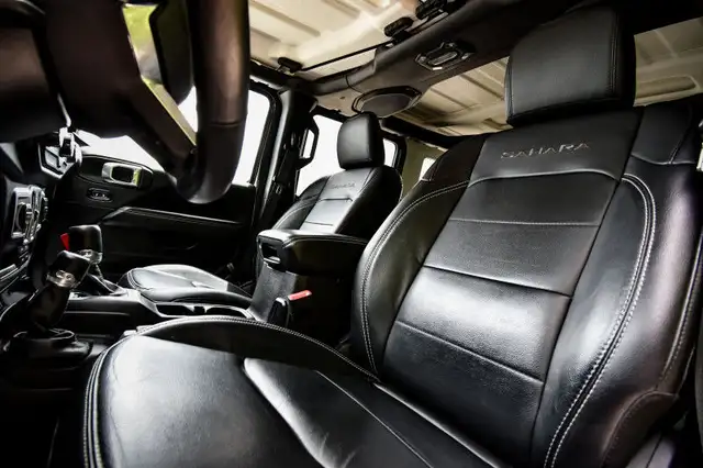 2018 Jeep Wrangler Unlimited Sahara • HEATED SEATS/STEERING • NA in Cars & Trucks in Cornwall - Image 25