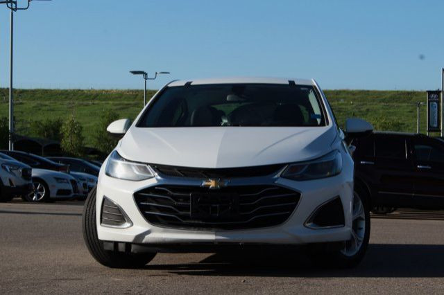 2019 Chevrolet Cruze Premier in Cars & Trucks in Calgary