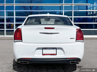 Looking for a comfortable, stylish sedan? Then check out this 2022 Chrysler 300 Touring-L RWD. This... (image 4)