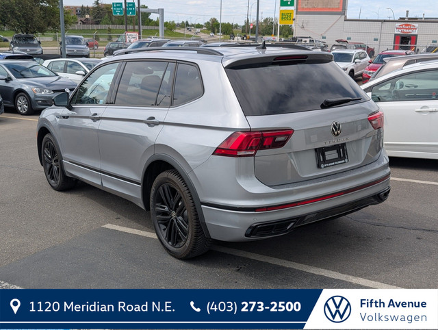 2022 Volkswagen Tiguan Comfortline R-Line Black Edition in Cars & Trucks in Calgary - Image 4