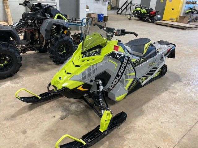 2020 Polaris Industries 800 INDY® XC® 137 in Snowmobiles in Charlottetown - Image 2