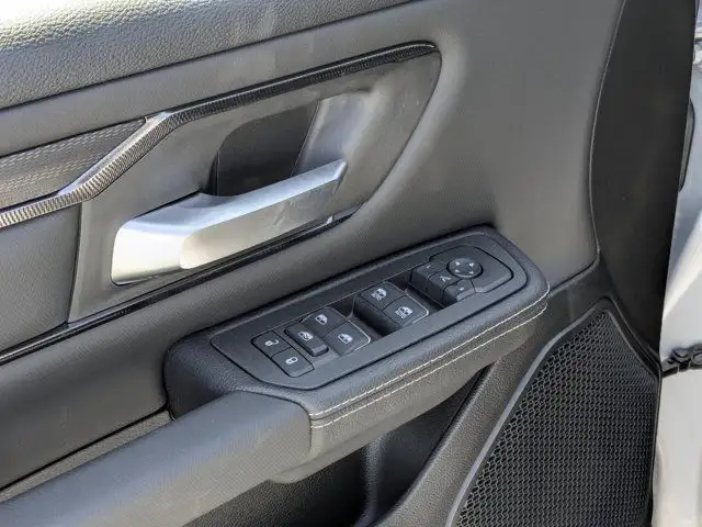 2025 Ram 1500 Sport - 3.92 Rear Axle - Anti Spin Rear Diff dans Autos et camions dans Calgary - Image 13