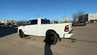 This 2024 RAM 2500 BIG HORN CREW CAB 4X2 has the following options Premium Cloth Bucket Seats, Remot... (image 6)