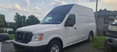 2012 Nissan NV200 2500 / HIGH ROOF / V8 5.6 litres. Aucun accident au Carfax ++ Inspecté Rappel à jo...