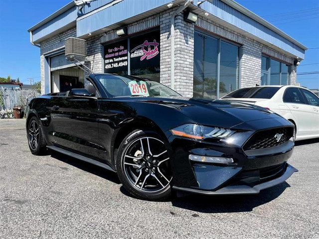 2019 Ford Mustang EcoBoost Convertible Clean Carfax Triple Black in Cars & Trucks in Longueuil / South Shore