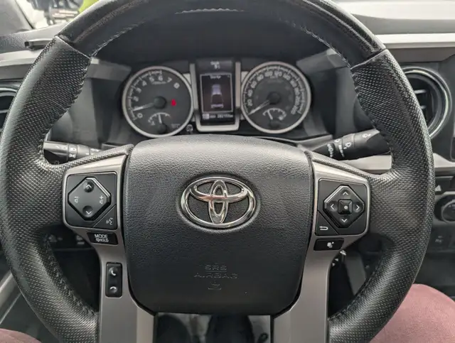2016 Toyota Tacoma LIMITED in Cars & Trucks in London - Image 19