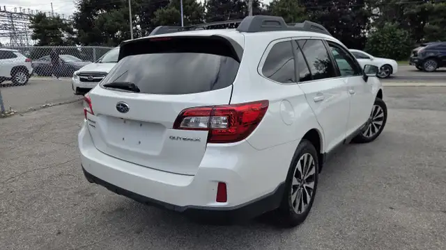 2017 Subaru Outback Limited in Cars & Trucks in City of Toronto - Image 5