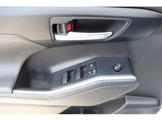 2020 Toyota Highlander LOCAL MANITOBA XLE, LOW KMS, VERY CLEAN & in Cars & Trucks in Winnipeg - Image 4