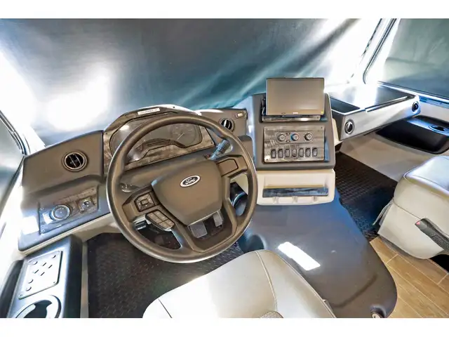 2024 Forest River Georgetown 3 Series 33B3 bunk bed 2024 Classe  in RVs & Motorhomes in Laval / North Shore - Image 29