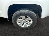 The GMC Canyon can carry up to 1620 pounds of people or cargo, and tow up to 7,000 pounds. White in... (image 8)