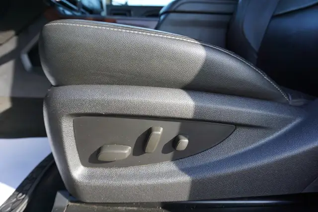 2015 GMC Sierra 2500HD in Cars & Trucks in Oakville / Halton Region - Image 31