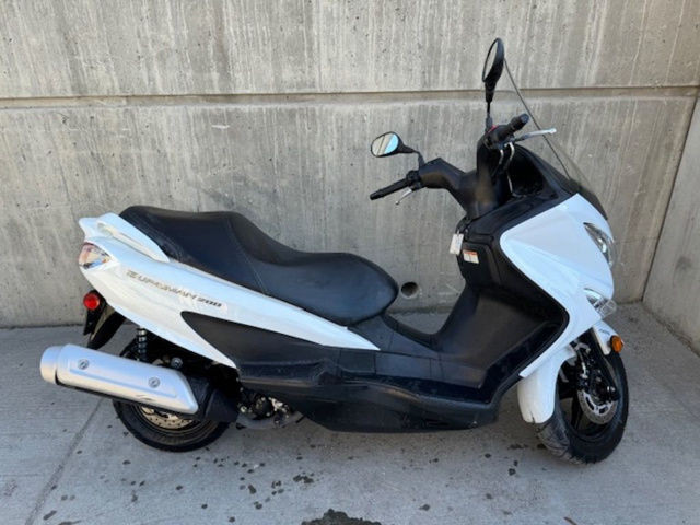 2016 Suzuki Burgman 200 ABS in Street, Cruisers & Choppers in Strathcona County