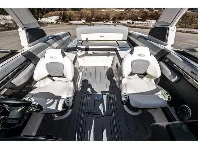 2025 Chaparral 267 SSX in Powerboats & Motorboats in Québec City - Image 33