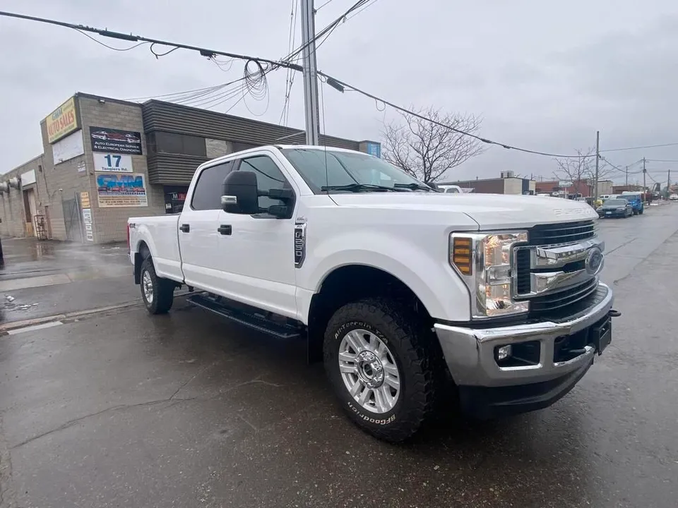 2018 Ford F-250 XLT Crew Cab Long Bed 4WD