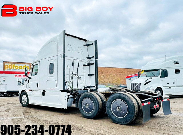 2020 FREIGHTLINER SUPER CLEAN CALL AT 905-234-0774!! in Heavy Equipment in Mississauga / Peel Region - Image 4