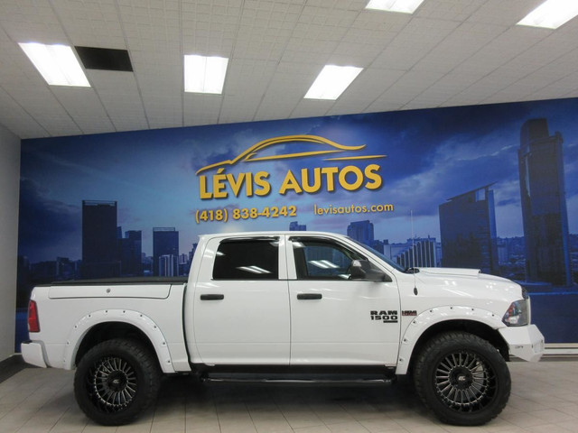RAM 1500 CLASSIC 2021 EXPRESS CREW-CAB BOITE 5'7" NIGHT EDITION  in Cars & Trucks in Lévis - Image 2