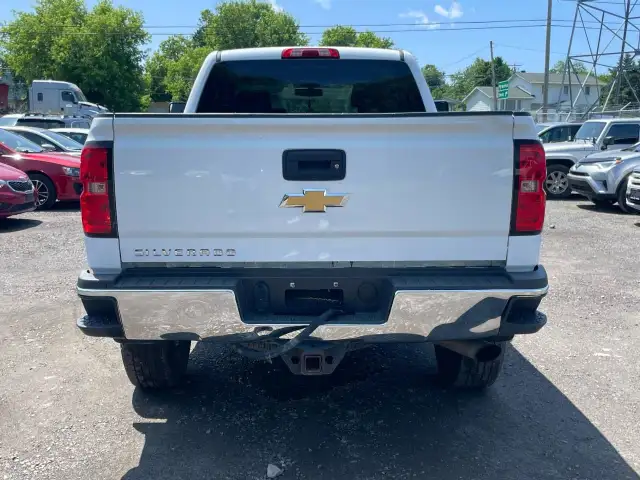 2019 Chevrolet Silverado 2500 Work Truck in Cars & Trucks in Ottawa - Image 6