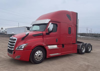 2019 FREIGHTLINER Cascadia 70 Condo w/2 Beds