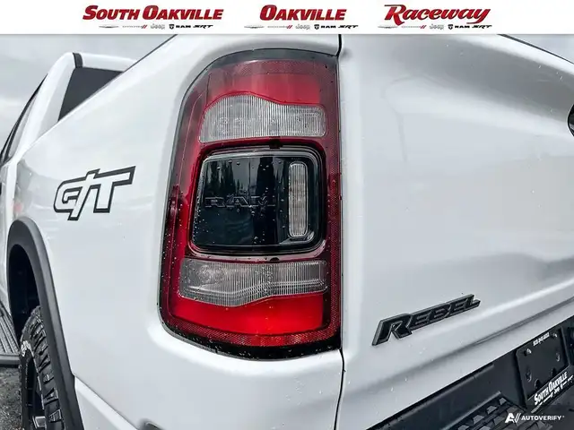 2024 Ram 1500 REBEL NIGHT CREW CAB | CARPLAY | SUNROOF | LOW KMS in Cars & Trucks in Oakville / Halton Region - Image 10